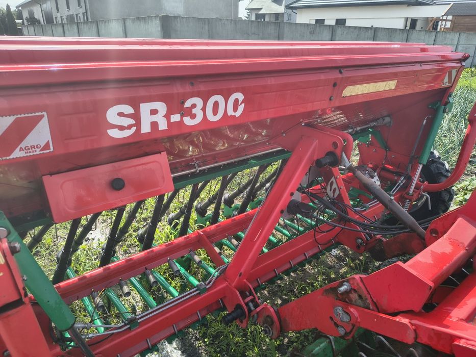 Agregat uprawowo siewny AgroMasz 3m
