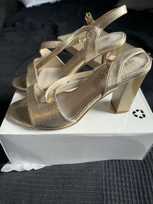 Eleganckie sandały 36, obcss 8 cm, nowe ale bez metki