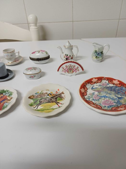Porcelanas várias antigas 16 unidades