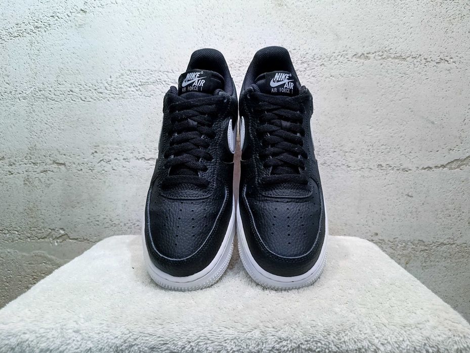 Męskie sneakersy NIKE AIR FORCE 1 '07 r.41 skóra stan bardzo dobry
