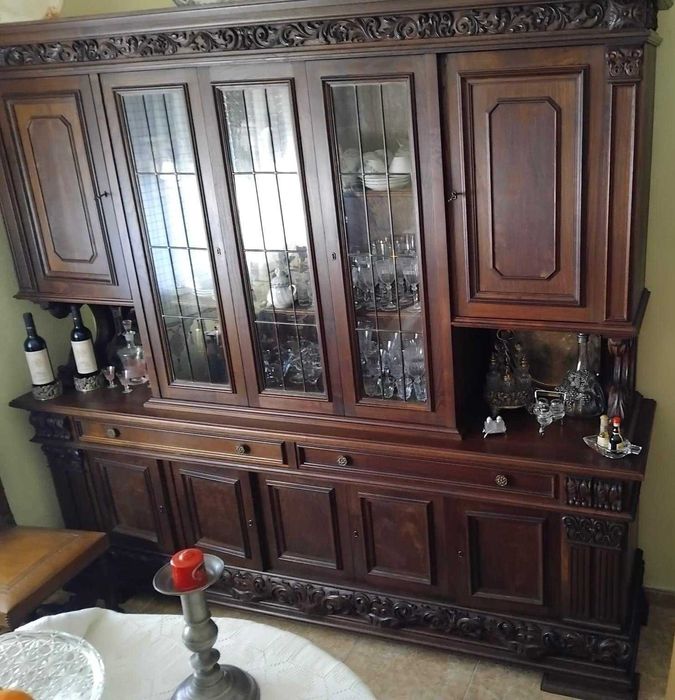 Conjunto de Sala de Jantar em Madeira Maciça