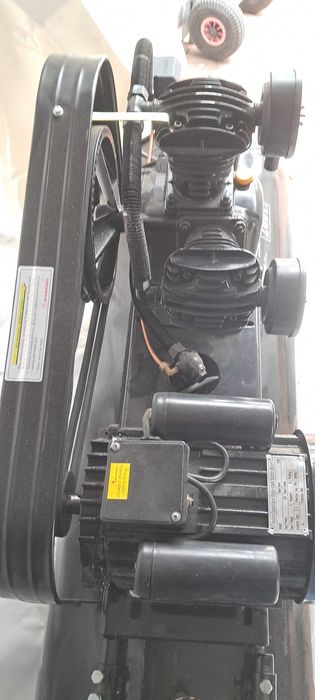 Kompresor olejowy 200L