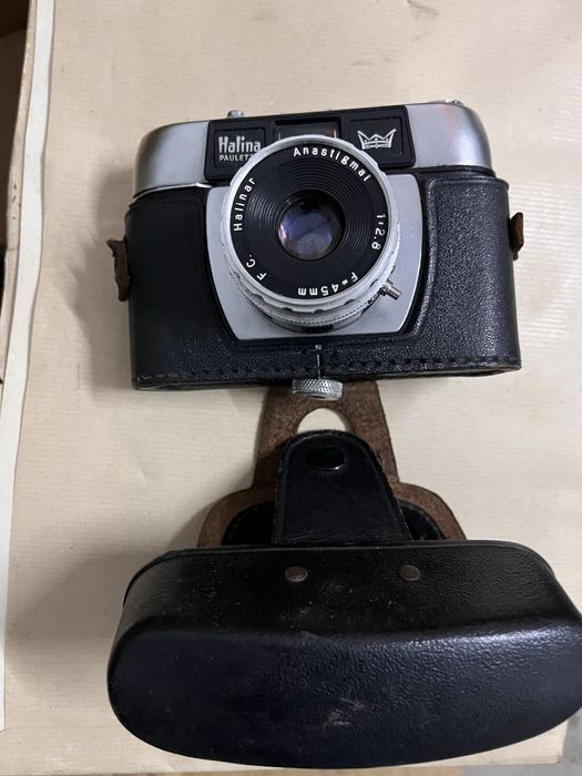 Máquina fotográfica Halina Paulette