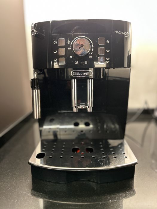Máquina de Café De’Longhi Magnifica S