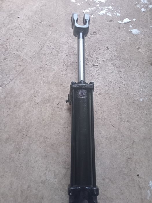 Гідроциліндр  на сільгосптехніку. Гідроциліндр ЦС 55.