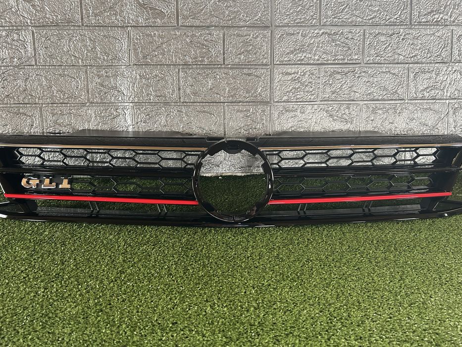 Решітка радіатора Golf GTI/Jetta GLI