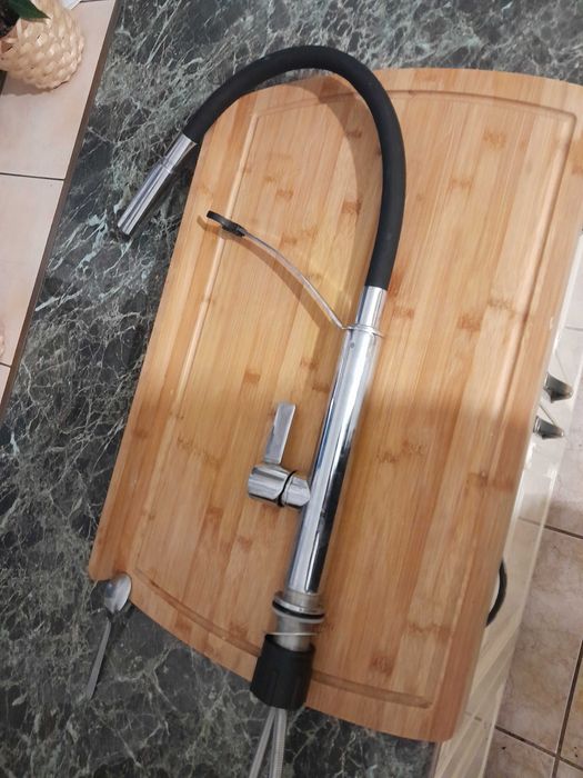 Bateria kuchenna z elastyczną wylewką