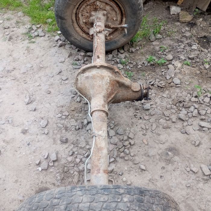Міст на прицеп,ступиці.