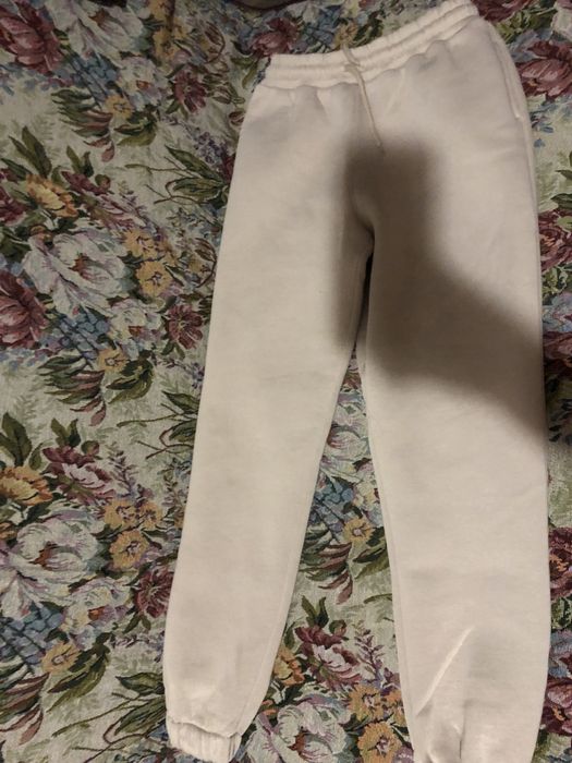 Штани  на флісі світлого кольору