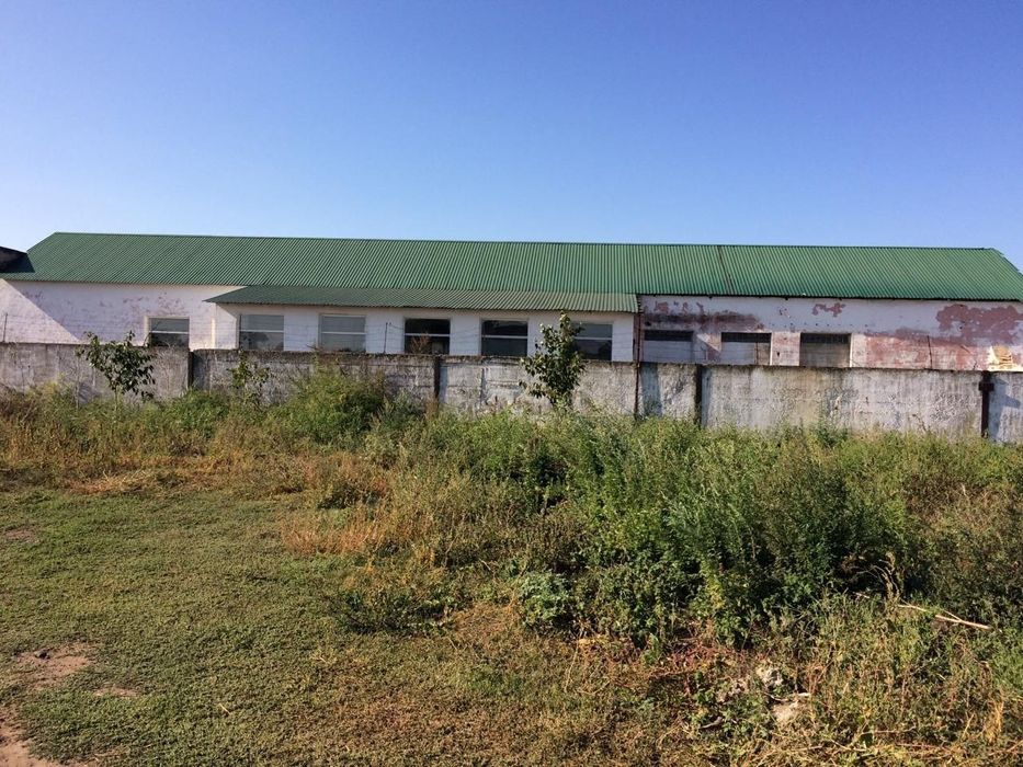 Продам производство:бывший консервний завод 4 га земли,2500м2 цех,офис