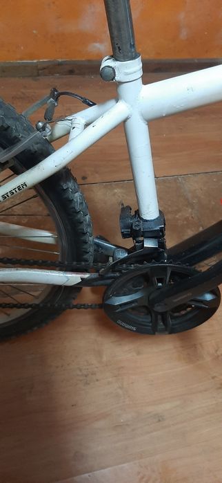 Bicicleta BTT Juvenil 24” Preta/Branca – Suspensão – Boa Oportunidade
