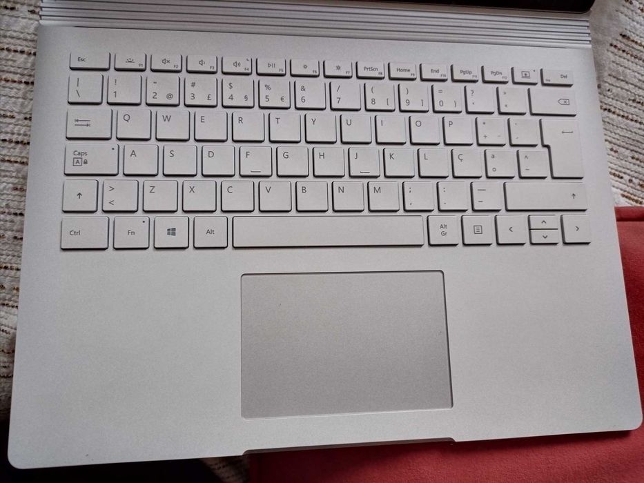 Surface Book 3 i7, 32 GB RAM, 512 GB, Portuguese Keyboard, Dual Graphics, GTX 1650, Like New64751976978179121