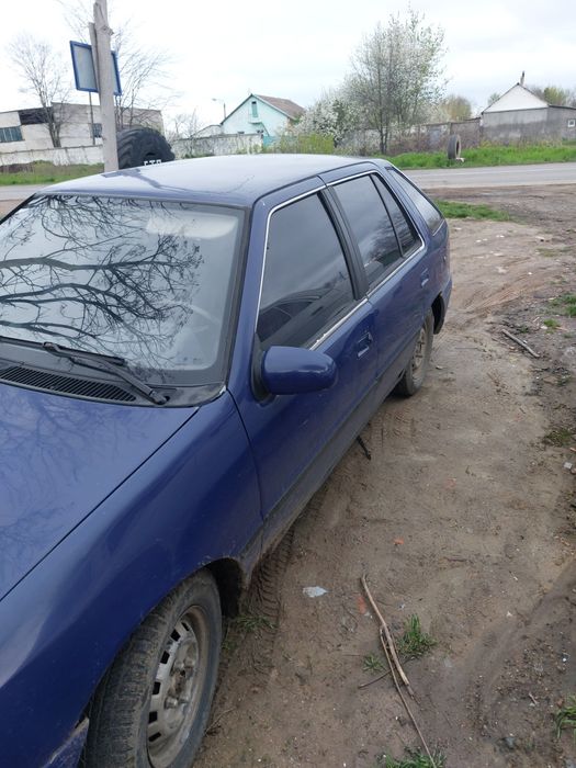 Hyundai Pony капот