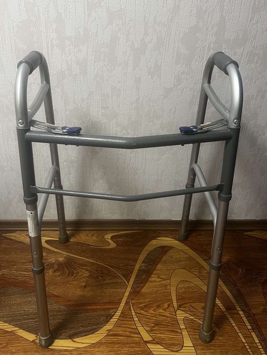 Продам ходунки для взрослых