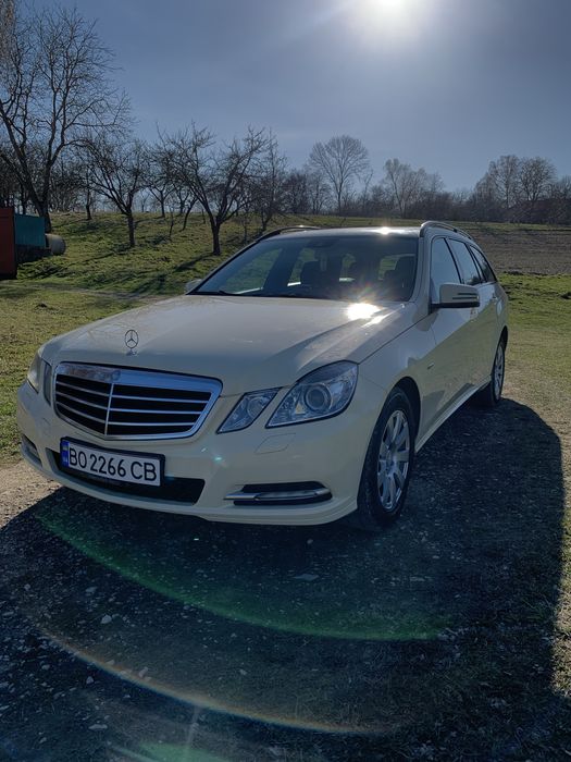 Mercedes-Benz E200 W212