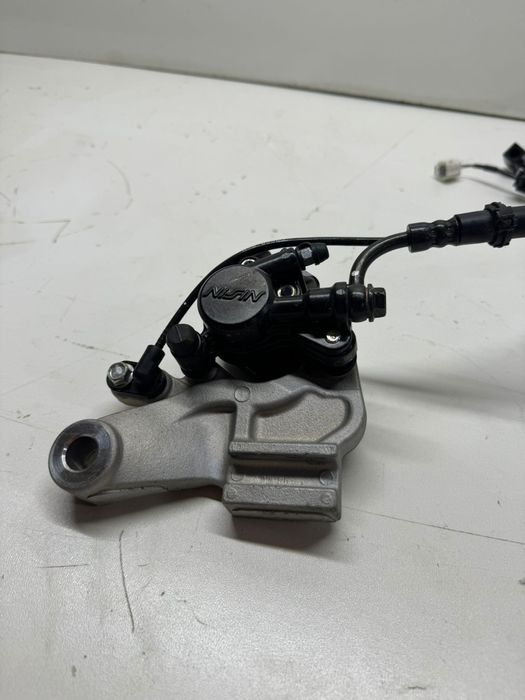 Yamaha XSR 125 Zacisk Hamulcowy Tył Klocki Hamulcowe Czujnik ABS