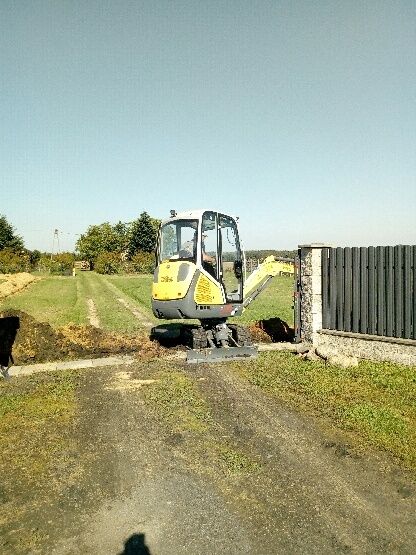 Uslugi minikoparka, wykopy przyłącza