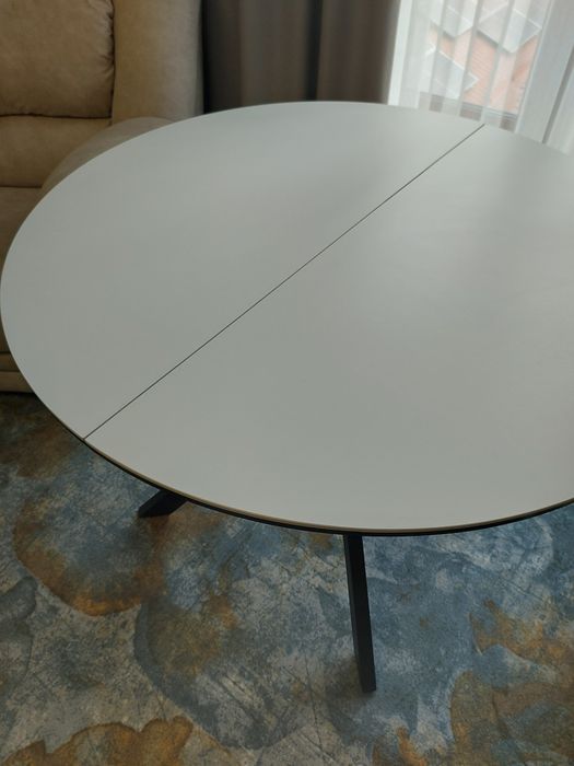 Продаю стіл розкладний