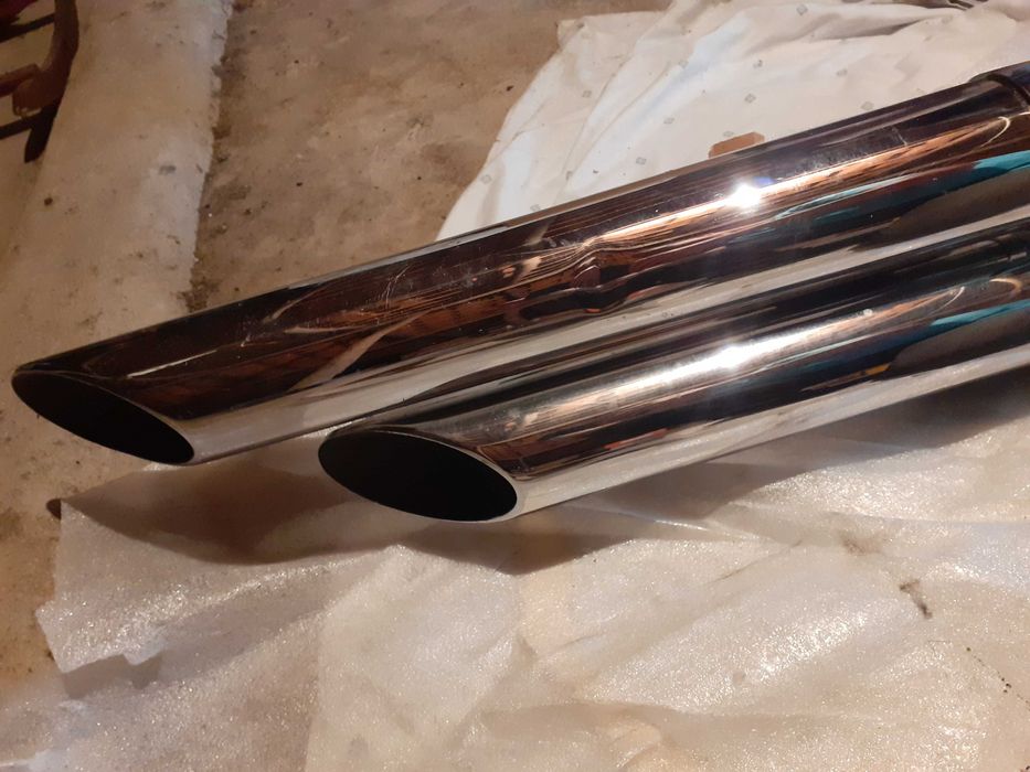 Kawazaki Vulcan VN 2000 escape