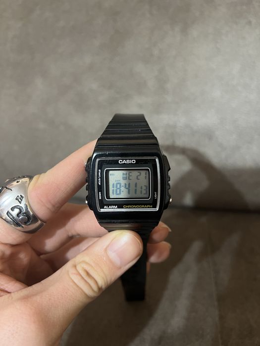 Casio W-215H Zegarek Chronograph Alarm