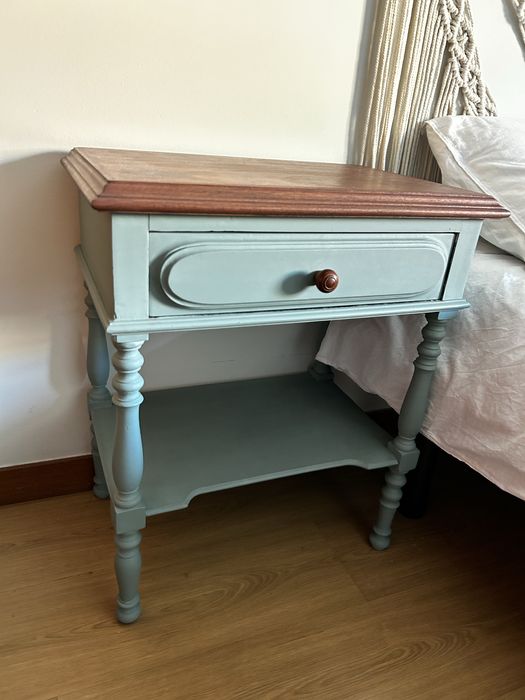 2 Móveis de Cabeceira Vintage