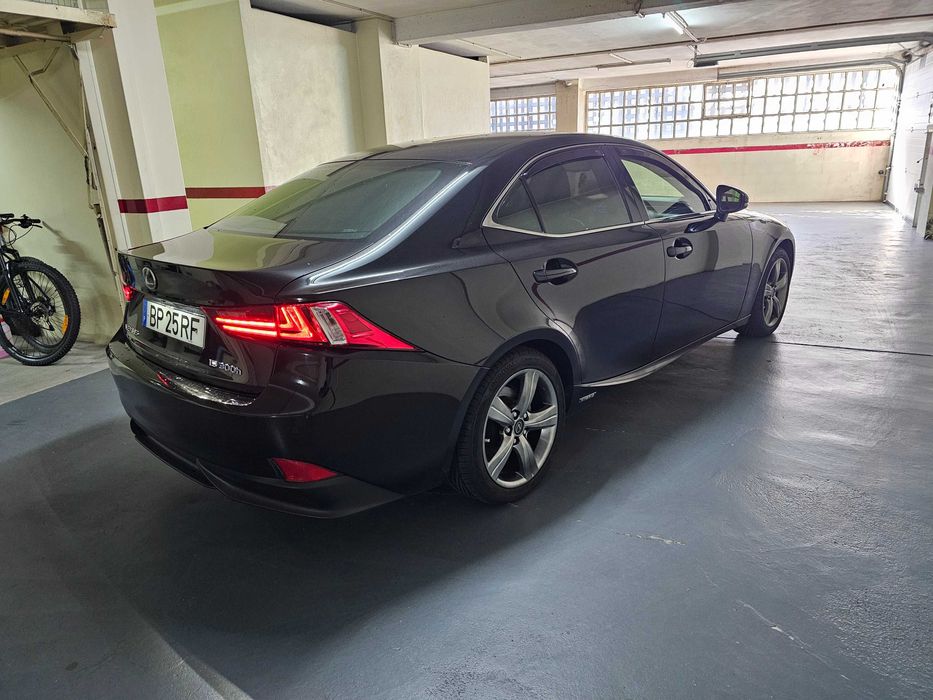 Lexus IS300h Preto64846538798595121