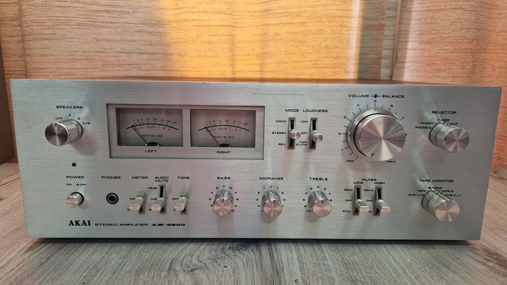Стерео підсилювач Akai AM-2800