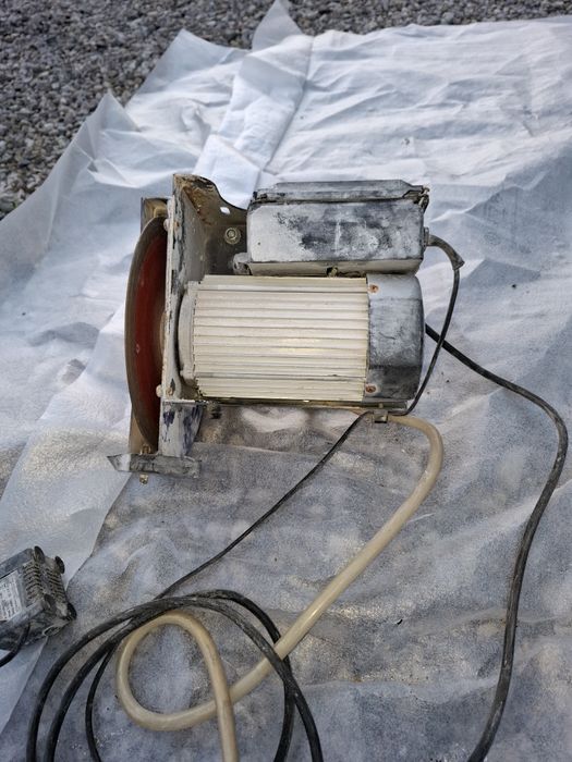 Silniki do cięcia glazury.