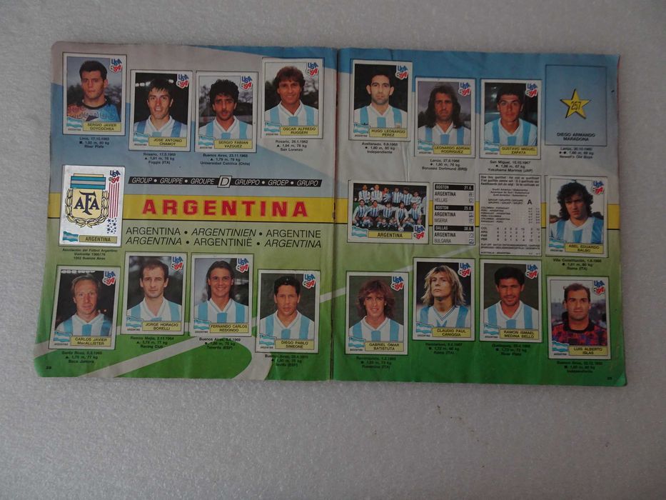 Caderneta de cromos de futebol USA 94 Panini (faltam 10 cromos)