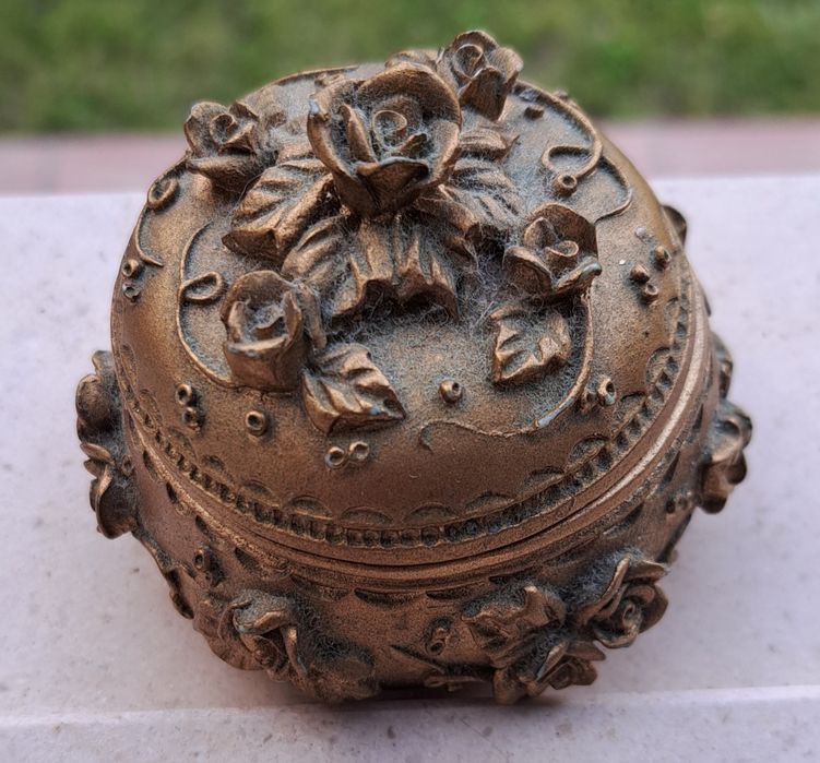 Guarda jóias antigo