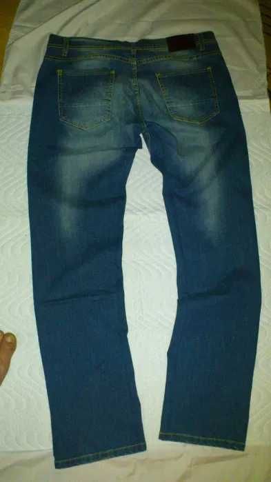 Джинсы ZARA ,Испания.НОВЫЕ.р46.Светло-синие.С этикетками