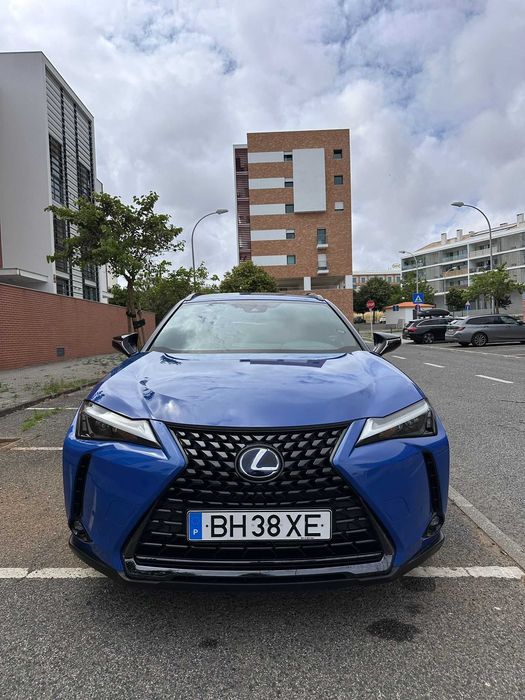 Lexus UX 250h Hybrid Executive — photo 2