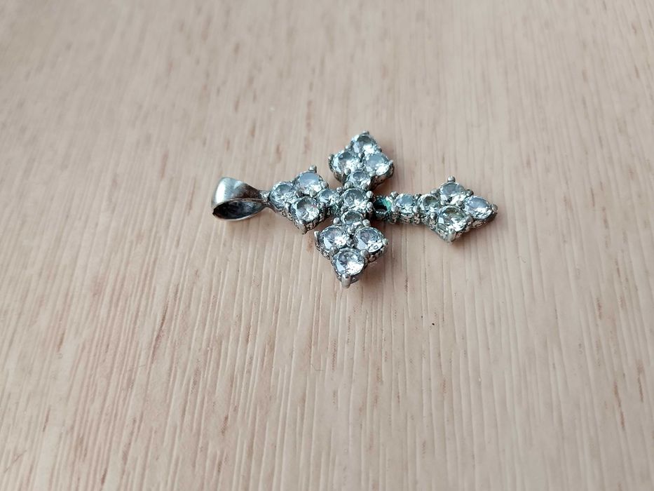 Srebrny krzyżyk - srebro 925