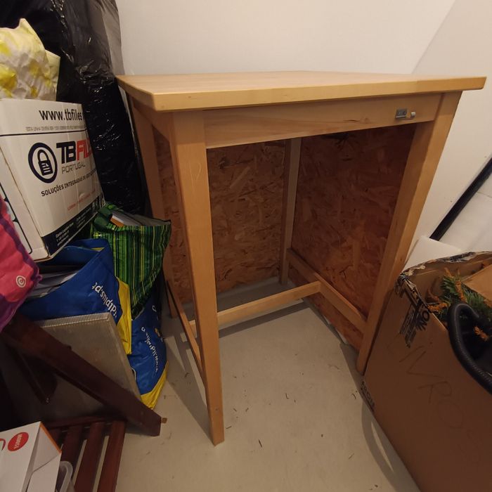 Mesa de apoio em pinho