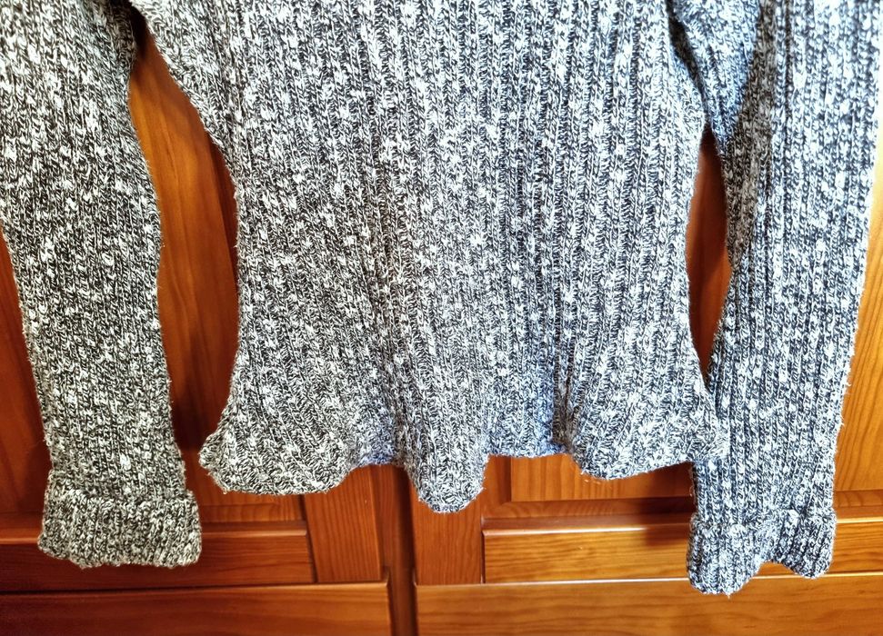 Camisola de malha com padrão em tons de cinzento/ preto, tamanho XS/ S