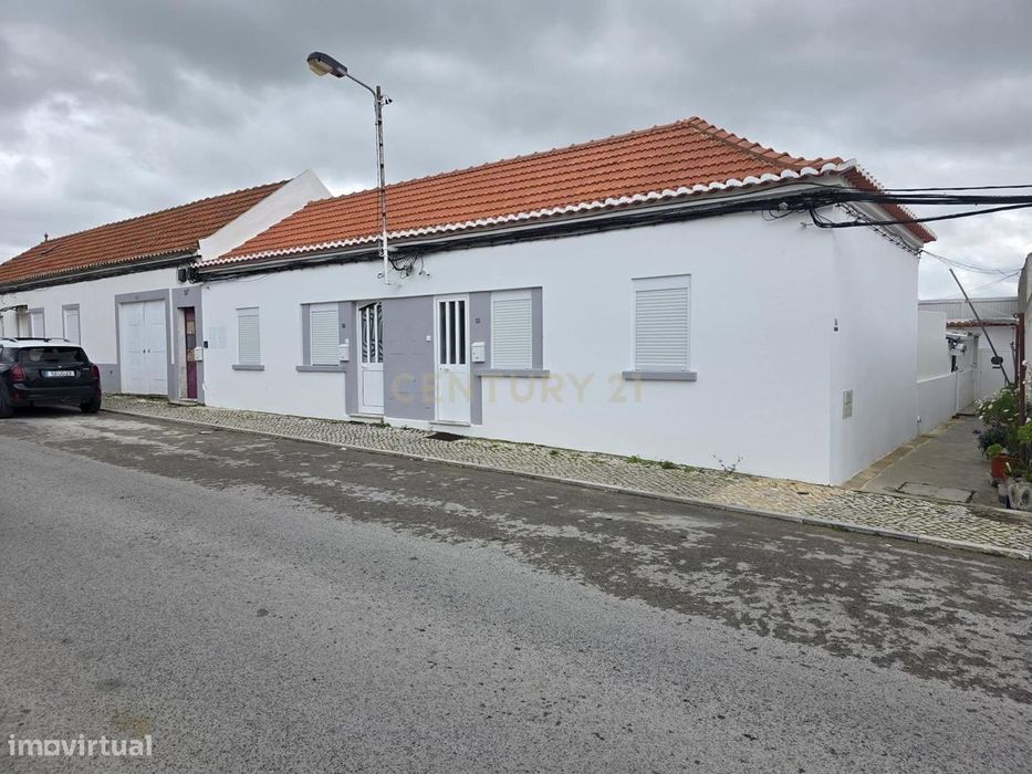 Conjunto de 5 Moradias Térreas no Montijo – Excelente Oportunidade de