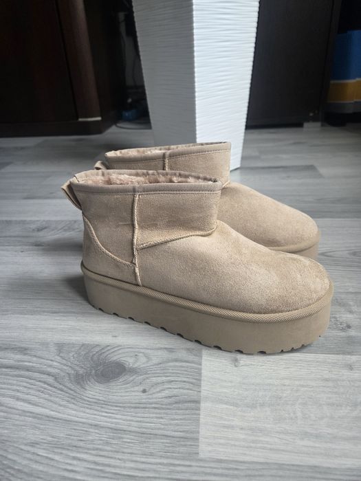 Śniegowce beżowe UGG rozm.39