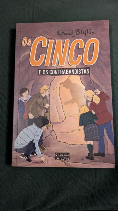 Livro ”Os Cinco e os Contrabandistas” de Enid Blyton
