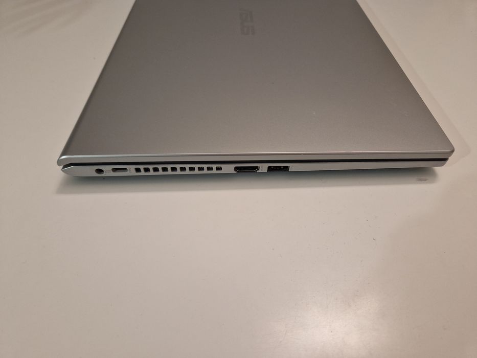 Laptop Asus X515EA-BQ1226W 15,6 " Intel Core i3 8 GB / 512 GB srebrny