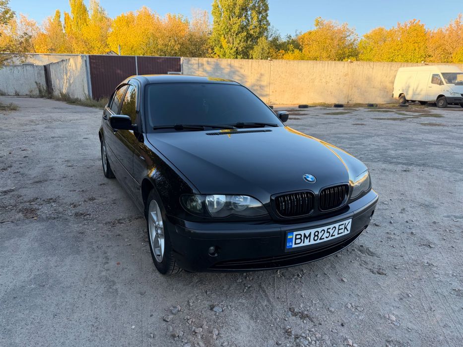 BMW E46 318i.