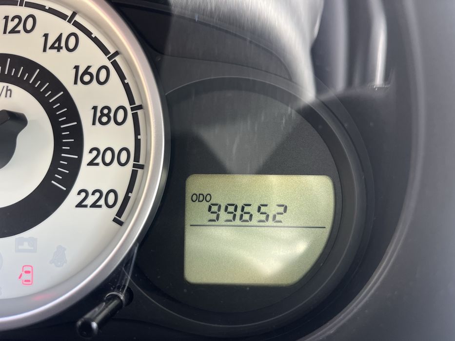 Mazda 2  poucos km