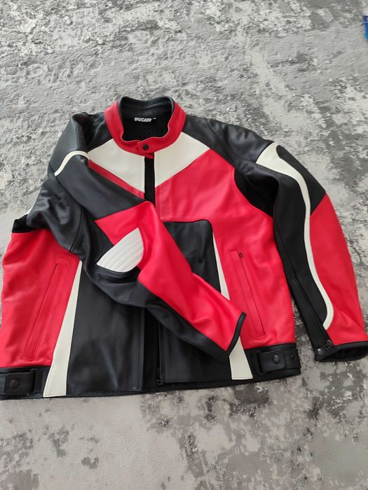 Шкіряна куртка Ducati