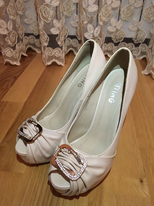 Бежевые туфли на высоком каблуке туфлі бежеві 13см