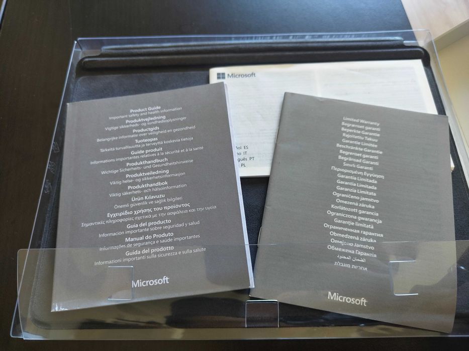 Teclado Type Cover Surface Go, layout US - Pra desocupar.