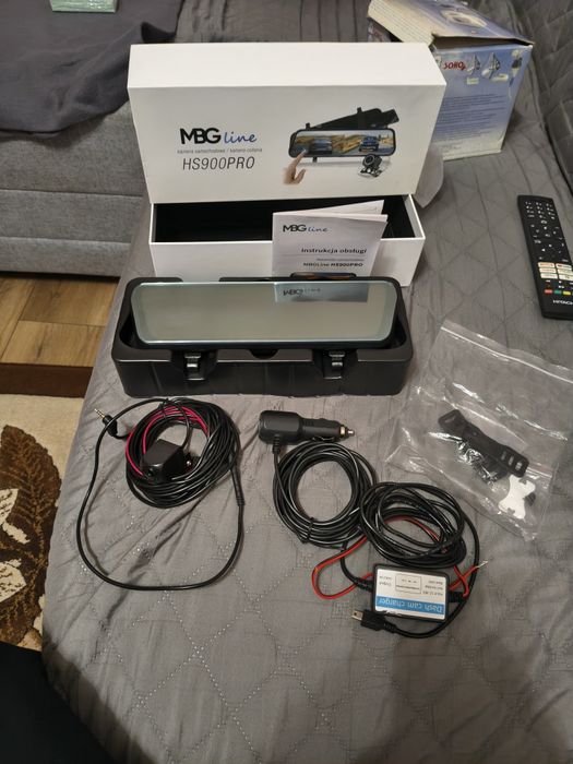 Kamerą cofania na lusterko i wideo rejestrator MBGline HS900PRO