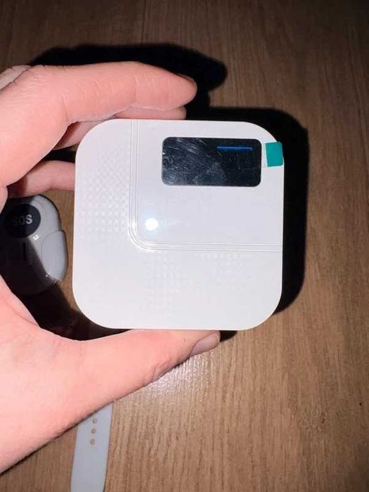 smartwatch dla seniora z przyciskiem sos