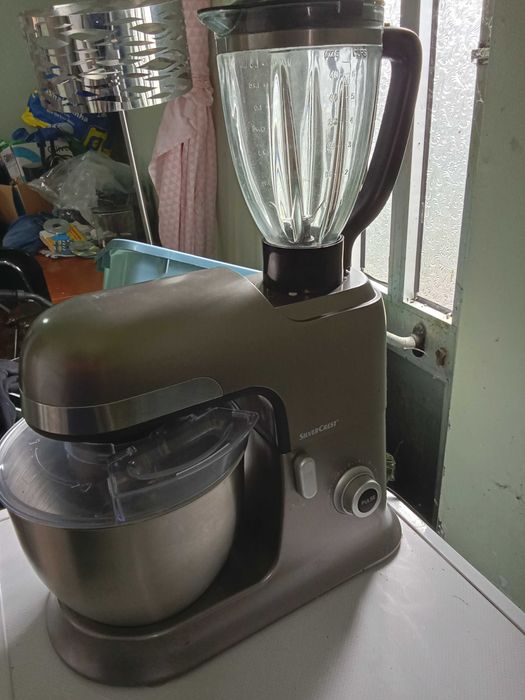 Silvercrest  batedeira com taça e com copo de bater