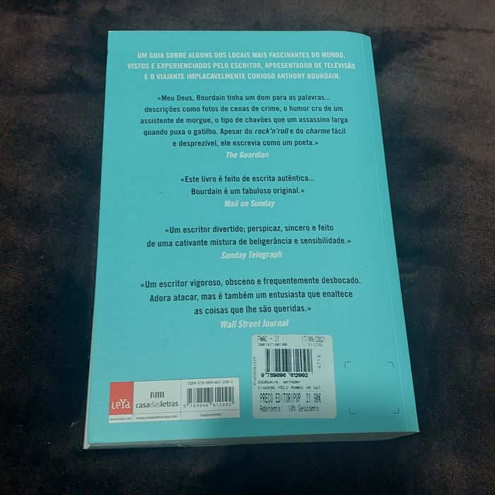 Livro Viagens pelo Mundo