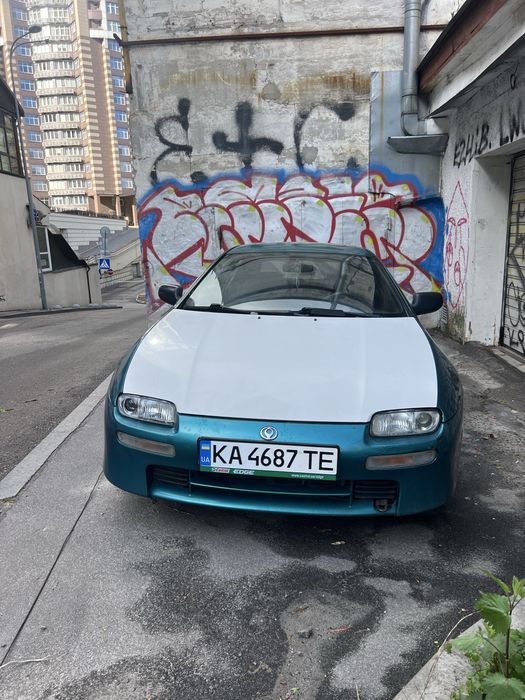 Продам Mazda 323F