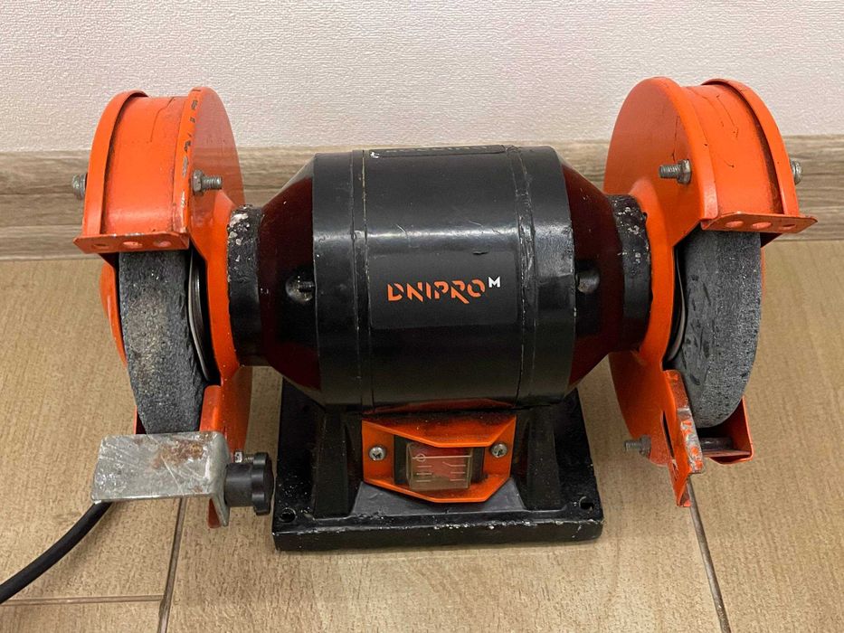 Заточувальний верстат Dnipro-M BG-12